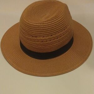 Eddie Bauer Tan Fedora Hat with Black Band